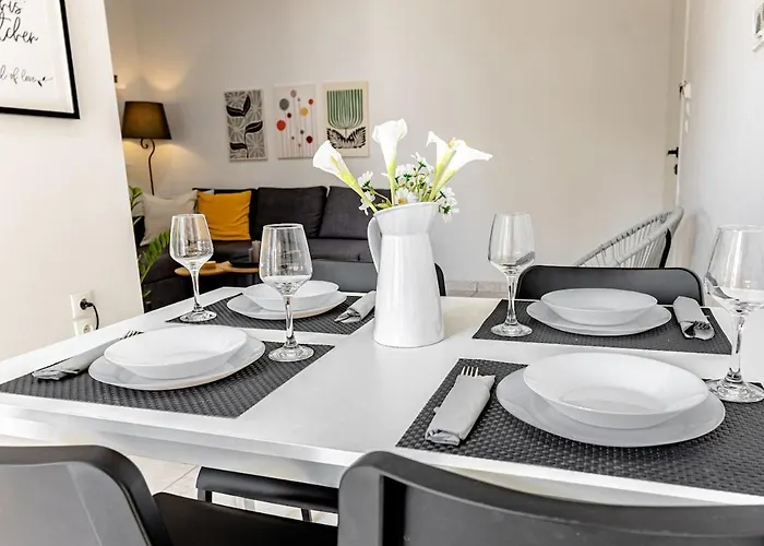 Aktivi Sunny & Quiet Modern Apartman Kalamáta