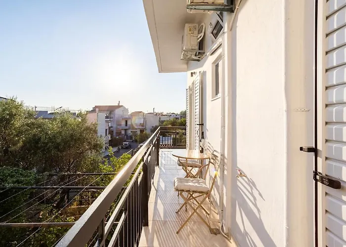 Aktivi Sunny & Quiet Modern Apartman *