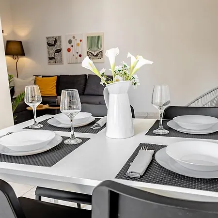 Aktivi Sunny & Quiet Modern Apartamento Calamata