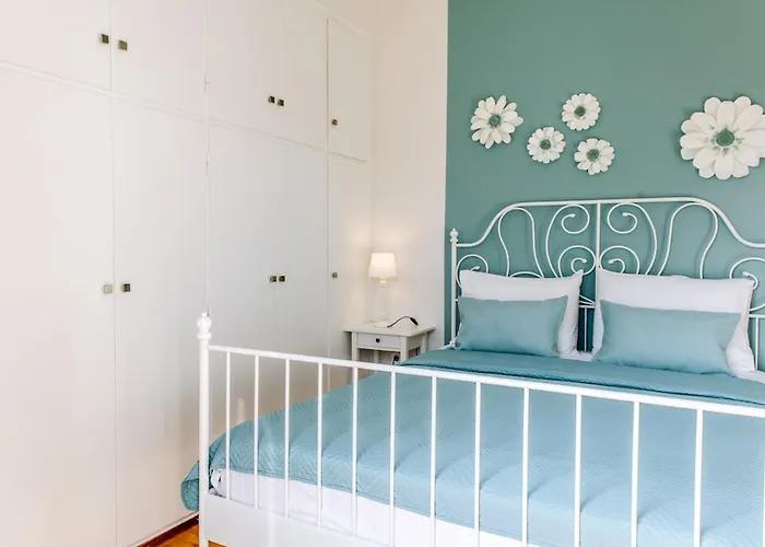 Aktivi Sunny & Quiet Modern Apartamento Calamata